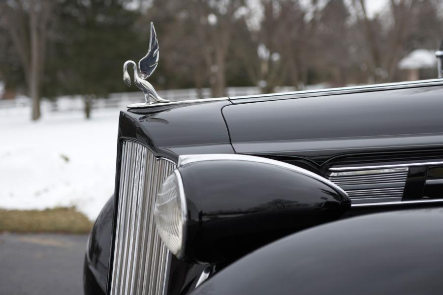  Packard Twelve Brunn Touring Cabriolet 1938 года  (фото 6 из 9)
